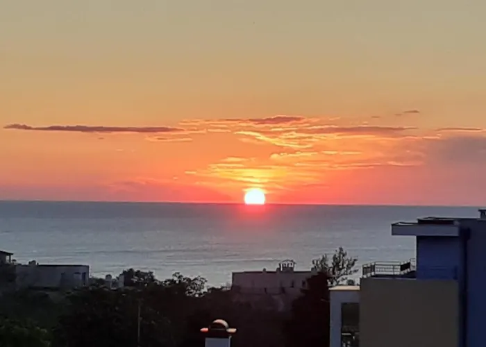 Sunshine Bed & Breakfast *