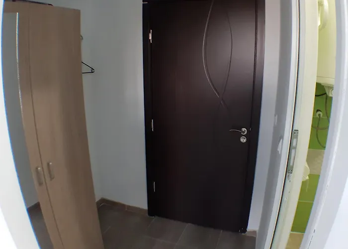 Нощувка със закуска (B & B) Sunshine Бяла